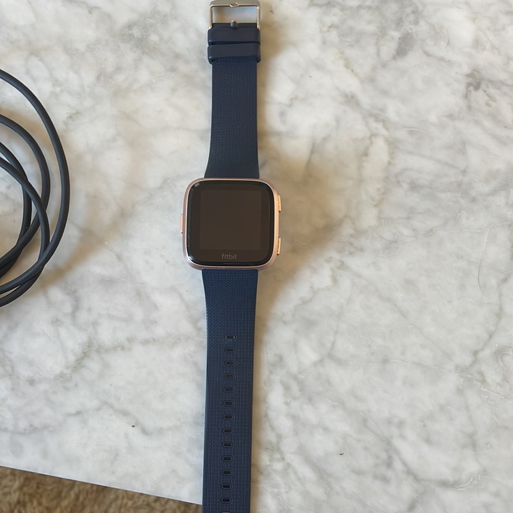 Fitbit Versa fitness tracker, great condition. Rose gold finish
